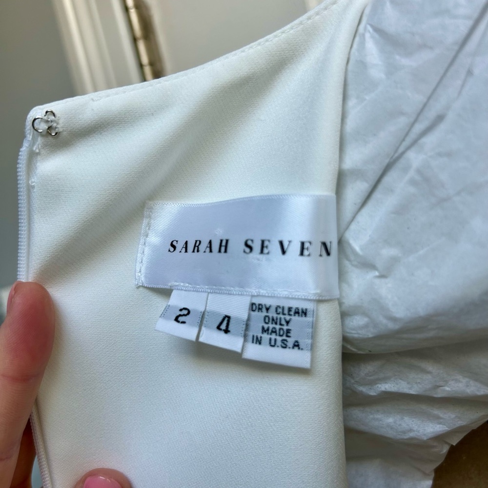 Sarah Seven Cassiopeia Wedding Dress - Size 2/4, no body alterations! - Picture 6 of 10